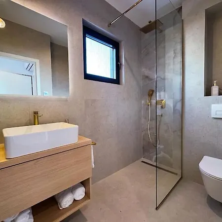 Villa Nikandra - A Designer's Dream - *