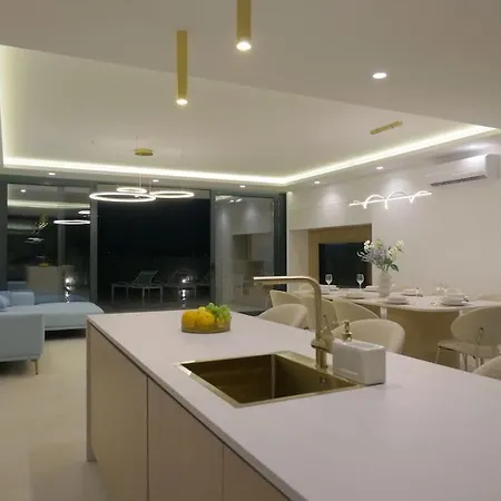 Nikandra - A Designer's Dream - * Zrnovnica