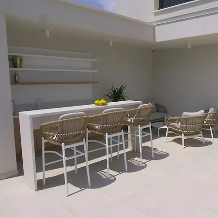 Villa Nikandra - A Designer's Dream - *