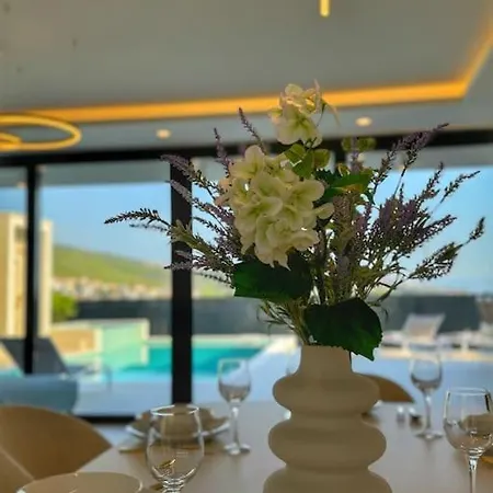 Villa Nikandra - A Designer's Dream -