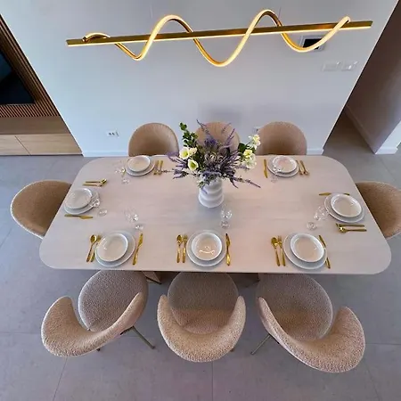 Nikandra - A Designer's Dream - Villa Zrnovnica